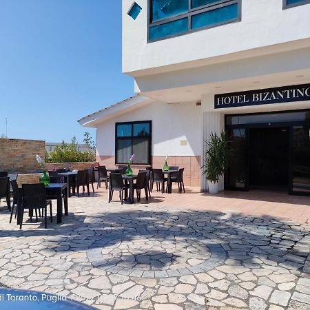 Hotel Bizantino Massafra Bagian luar foto