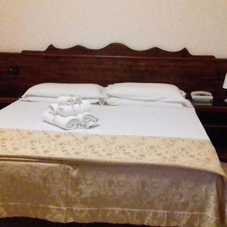 Hotel Bizantino Massafra Bagian luar foto
