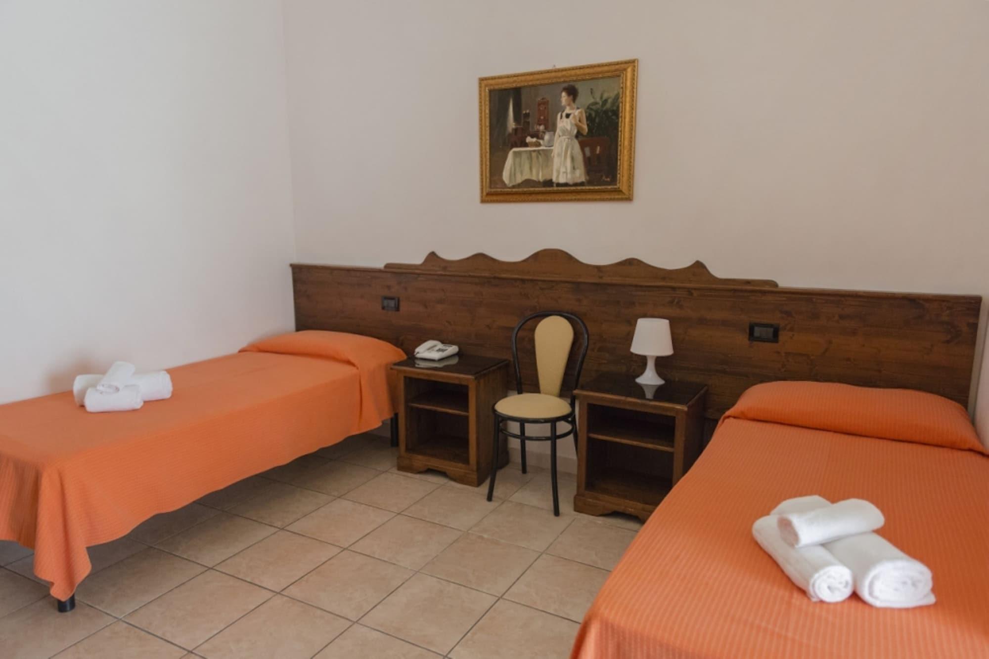 Hotel Bizantino Massafra Bagian luar foto