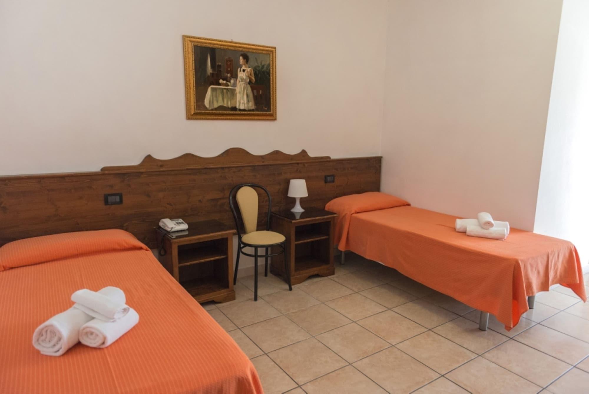 Hotel Bizantino Massafra Bagian luar foto