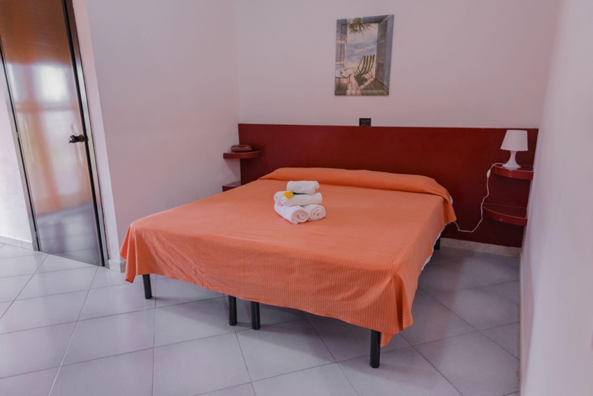 Hotel Bizantino Massafra Bagian luar foto