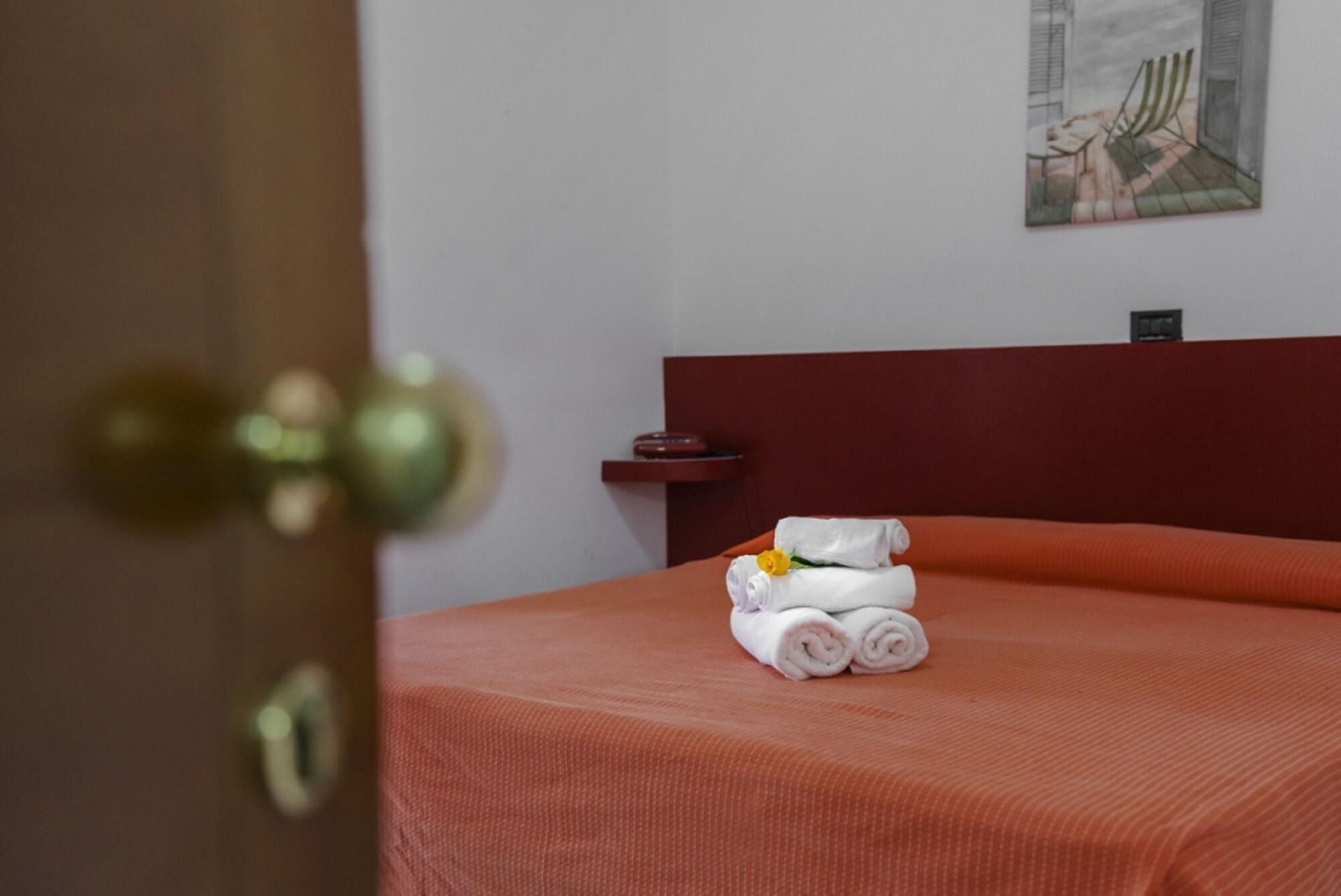 Hotel Bizantino Massafra Bagian luar foto