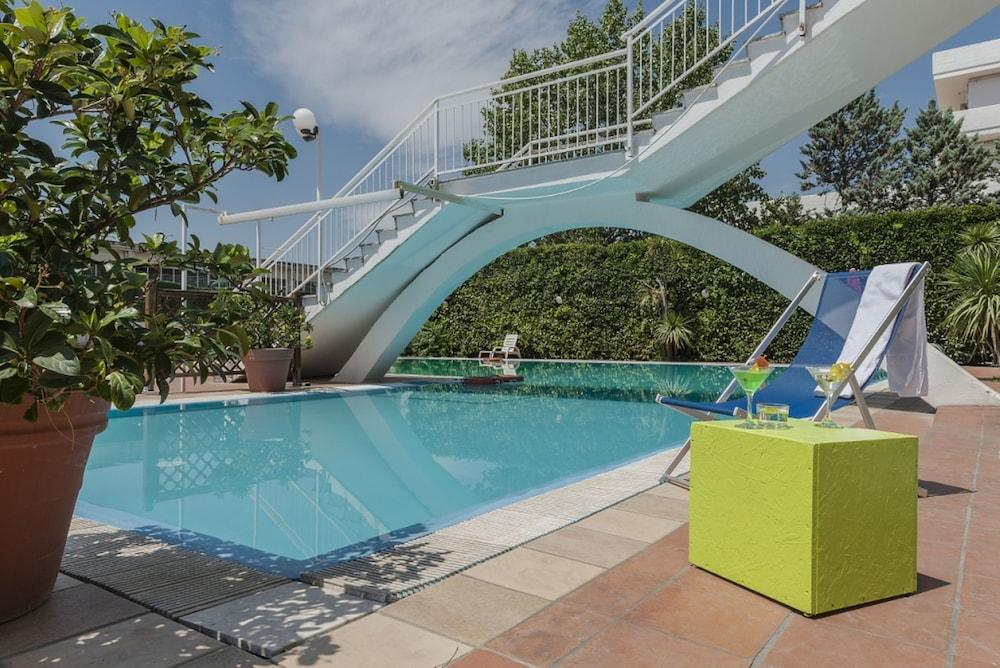 Hotel Bizantino Massafra Bagian luar foto