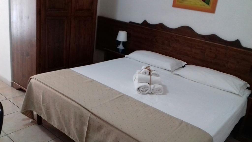 Hotel Bizantino Massafra Bagian luar foto