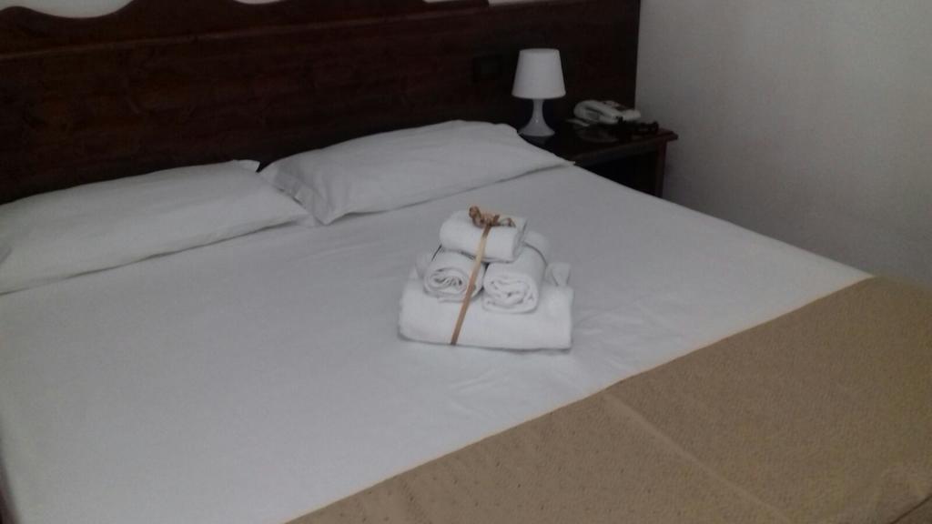 Hotel Bizantino Massafra Bagian luar foto