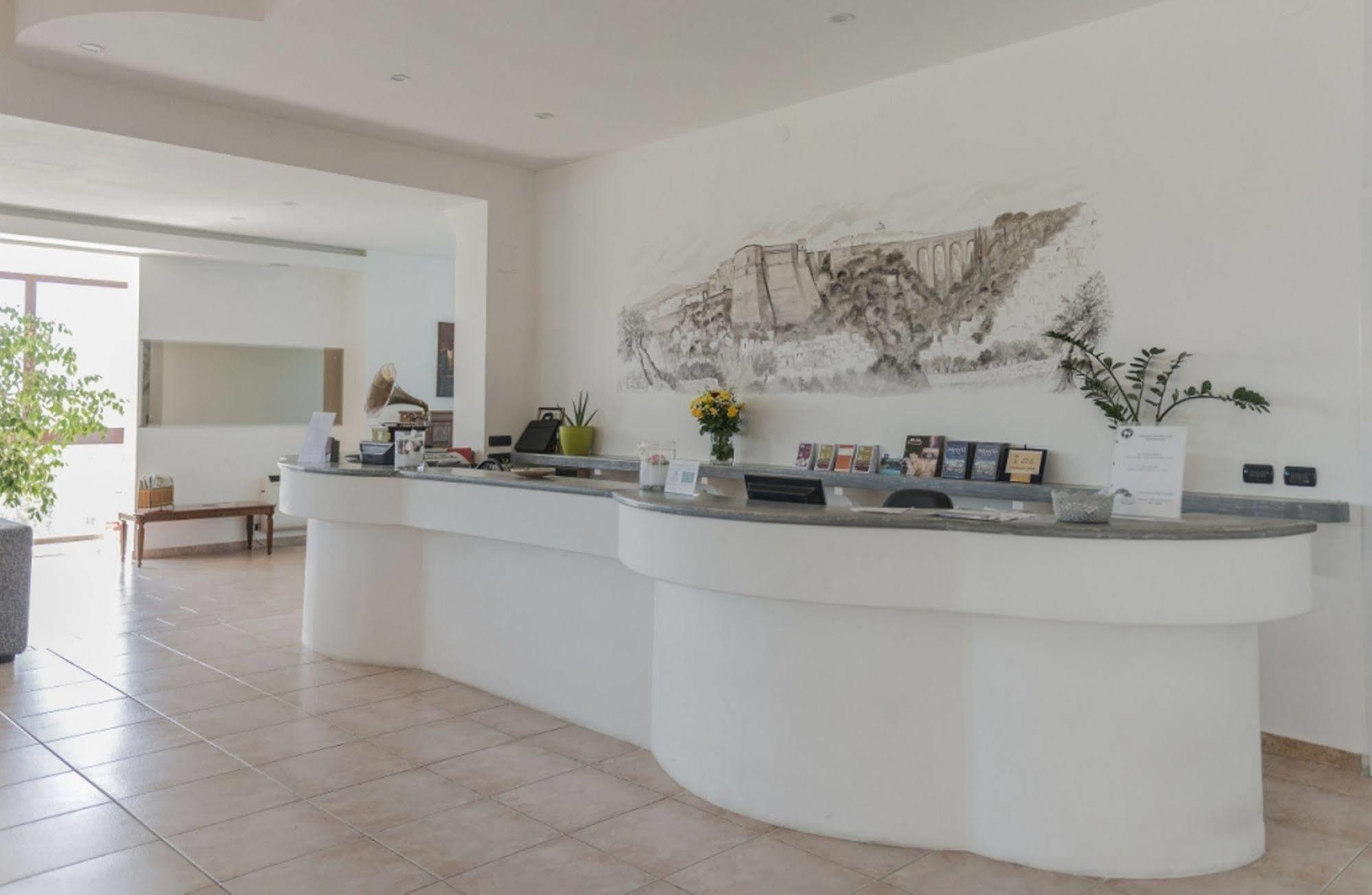 Hotel Bizantino Massafra Bagian luar foto